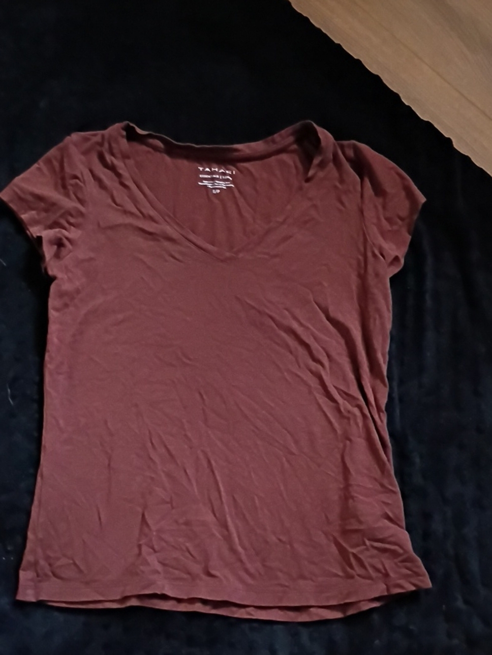 Tahari Women's V-Neck Short Sleeve Top in Brown